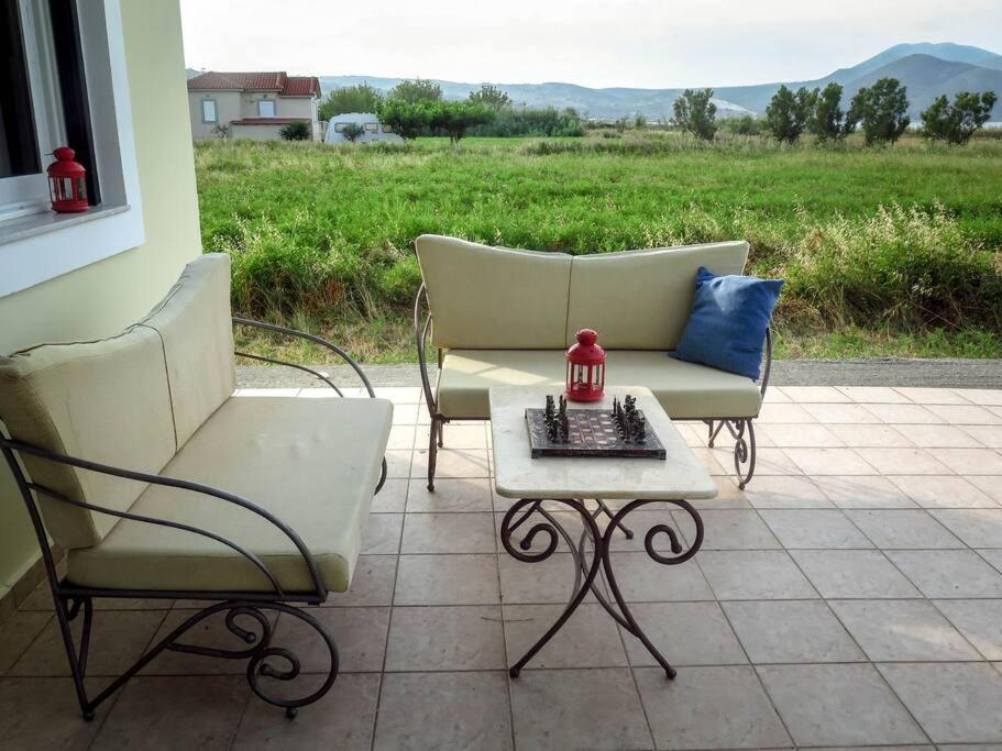 Villa Rania: Ευάερη Βίλα Με Θέα Τη Θάλασσα Ликсури Екстериор снимка