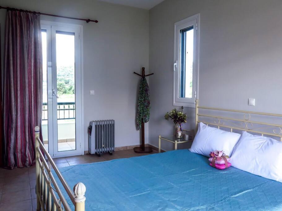 Villa Rania: Ευάερη Βίλα Με Θέα Τη Θάλασσα Ликсури Екстериор снимка