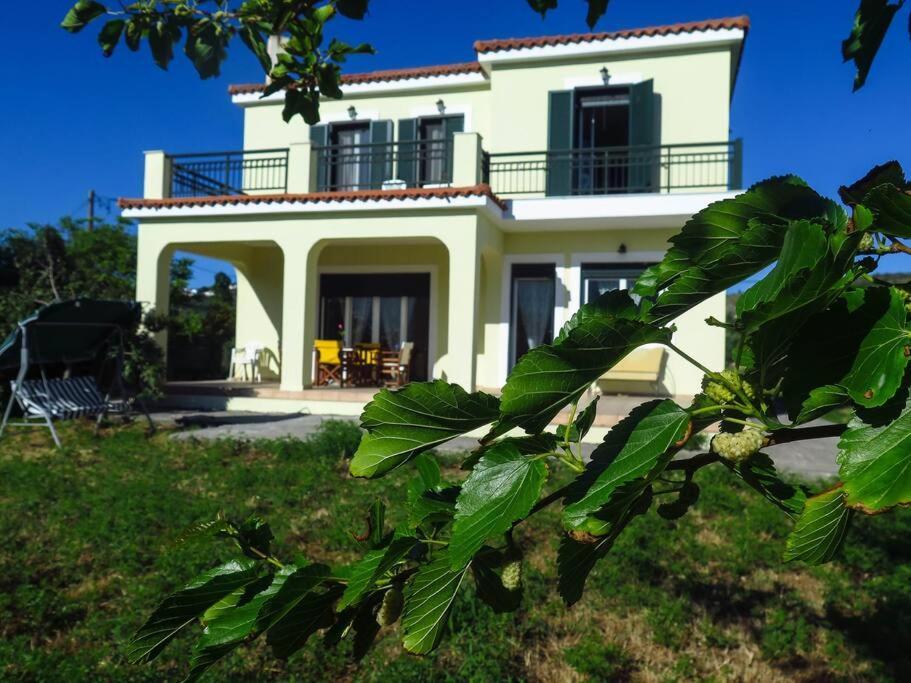 Villa Rania: Ευάερη Βίλα Με Θέα Τη Θάλασσα Ликсури Екстериор снимка