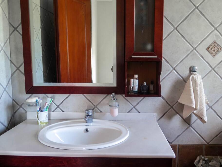Villa Rania: Ευάερη Βίλα Με Θέα Τη Θάλασσα Ликсури Екстериор снимка