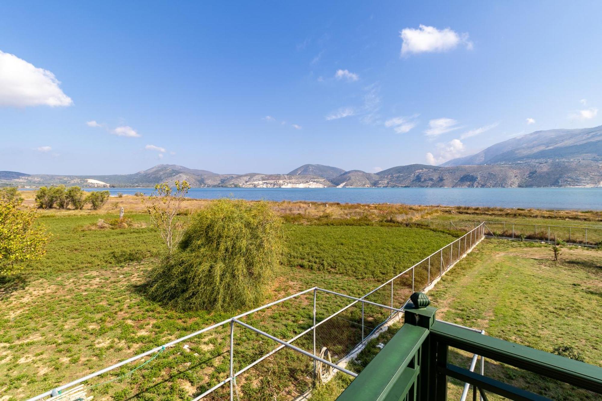 Villa Rania: Ευάερη Βίλα Με Θέα Τη Θάλασσα Ликсури Екстериор снимка